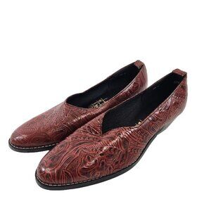 Tic-Tac-Toes Red Tooled Leather Shoe Women's US Size 8.5 Pump Low Heel